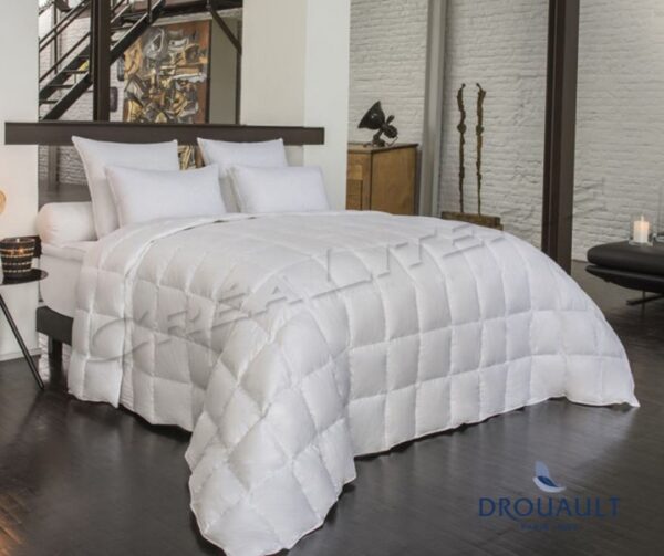 Couette Drouault Prestige (ultra light 100 g/m²), en Duvet de canard blanc extra gonflant traité anti-acariens Proneem® Fabriquée en France. – Image 2